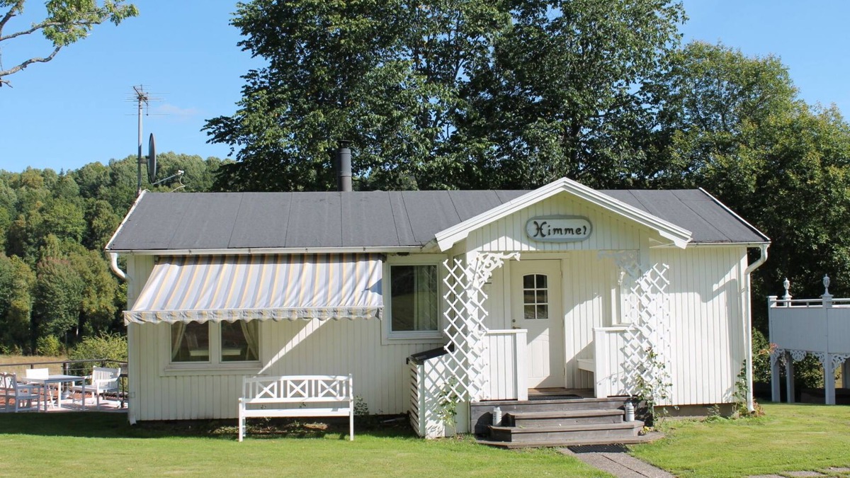 Ulricehamn Municipality House | Beautiful holiday home in a holiday complex with lake views and 2 bedrooms