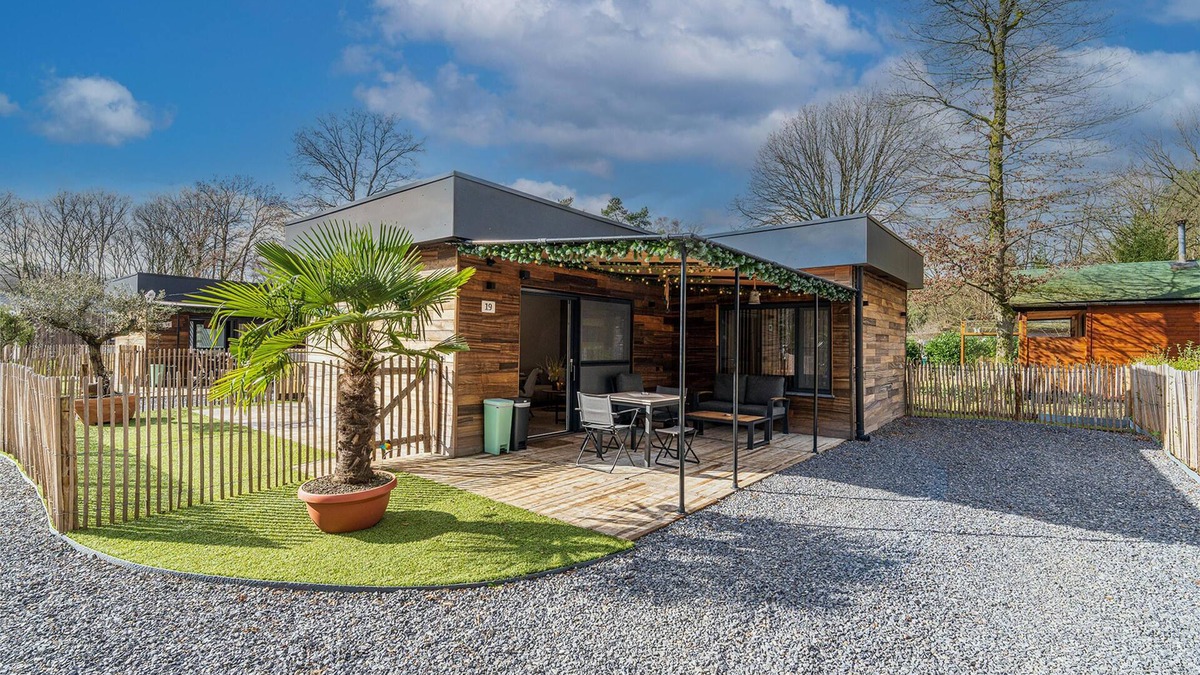 Zutendaal House | Beautiful holiday home in the middle of the woods