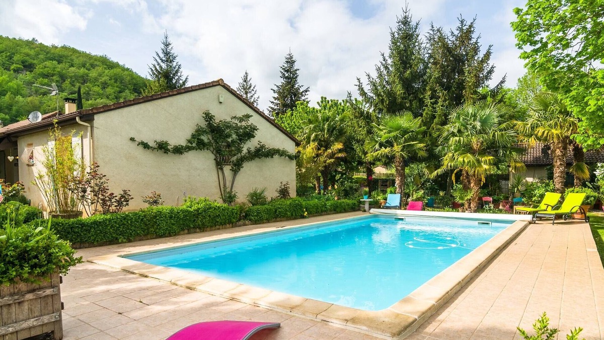 Espere House | Beautiful holiday home with courtyard