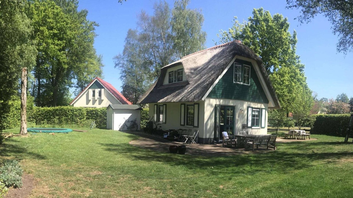 Heeten House | Beautiful Holiday Home in Heeten with Private Garden