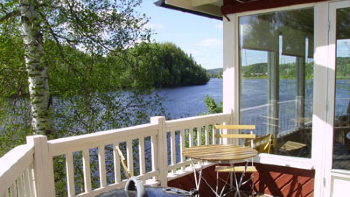 Solleftea Municipality House | Beautiful holiday home on the banks of the Ångermanälven