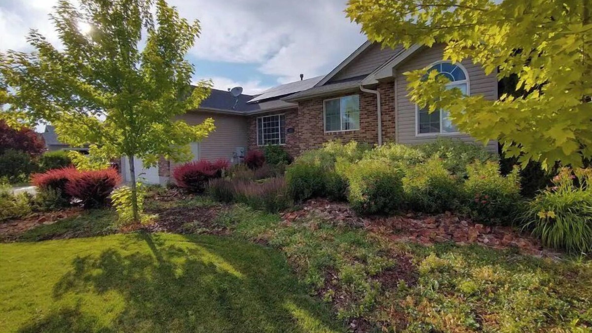 Idaho Falls House | Beautiful home, 8 bedrooms-18 beds-sleeps 30, family friendly