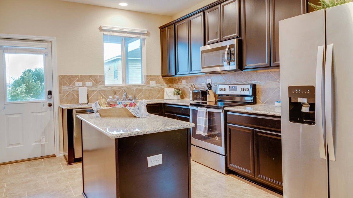 Converse House | Beautiful Home Close to Randolph Air Force Base