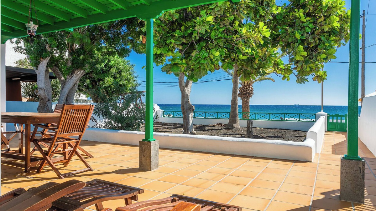 Playa Honda House | Beautiful Home Directly on the Beach with Large Patio, Garden, Ocean View & Wi-Fi