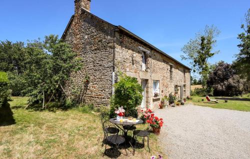 Andouille-Neuville House | Beautiful Home In Andouillé-Neuville