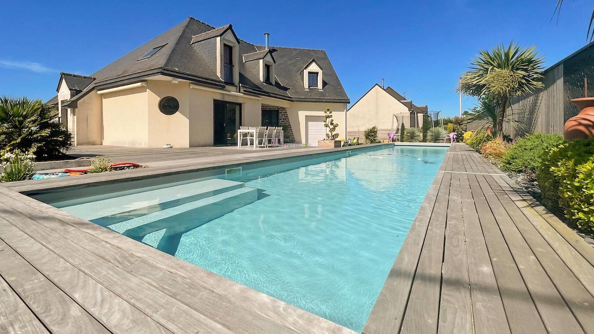 Montfort-sur-Meu House | Beautiful home in Montfort-sur-Meu