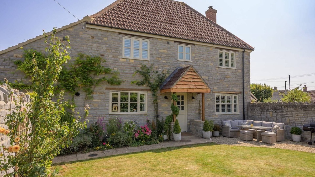 Lydford-on-Fosse House | Beautiful Home & Garden in Somerset Countryside