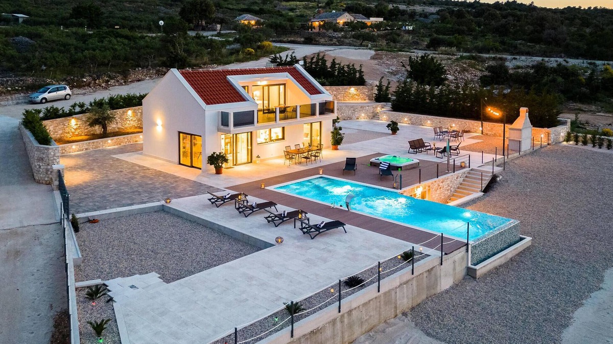 Supetar House | Beautiful home in Splitska- Supetar