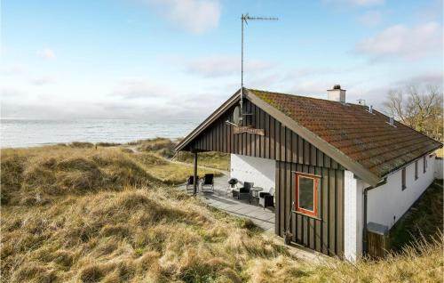 Boderne House | Beautiful Home In Aakirkeby With Wifi