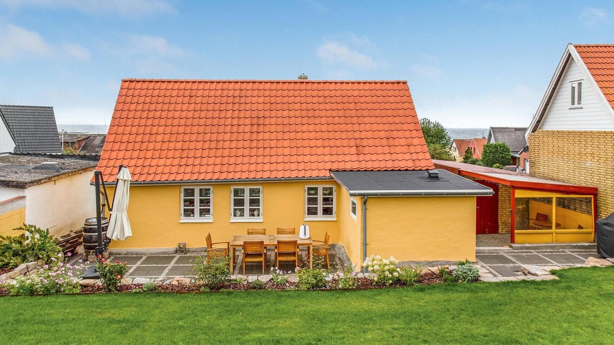 Tejn House | Beautiful home in Allinge with WiFi
