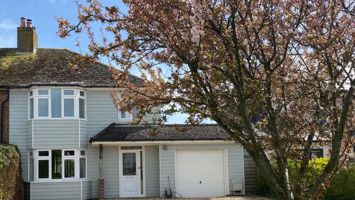 Birdham House | Beautiful home in Birdham, minutes to the beach