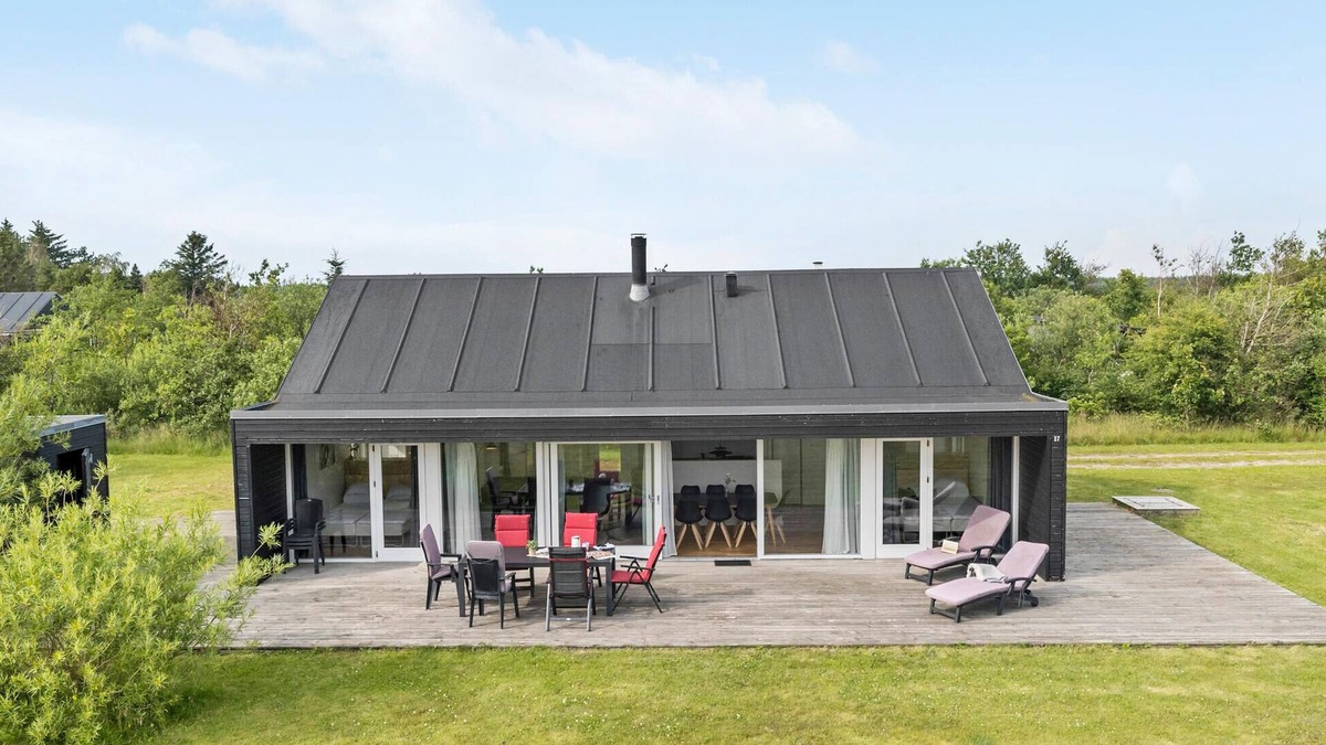 Brovst House | Beautiful home in Brovst with sauna