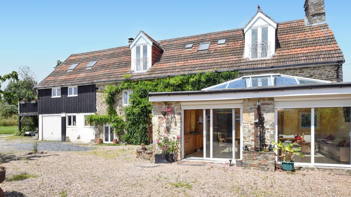 Vire-Normandie House | Beautiful home in Coulonces with WiFi