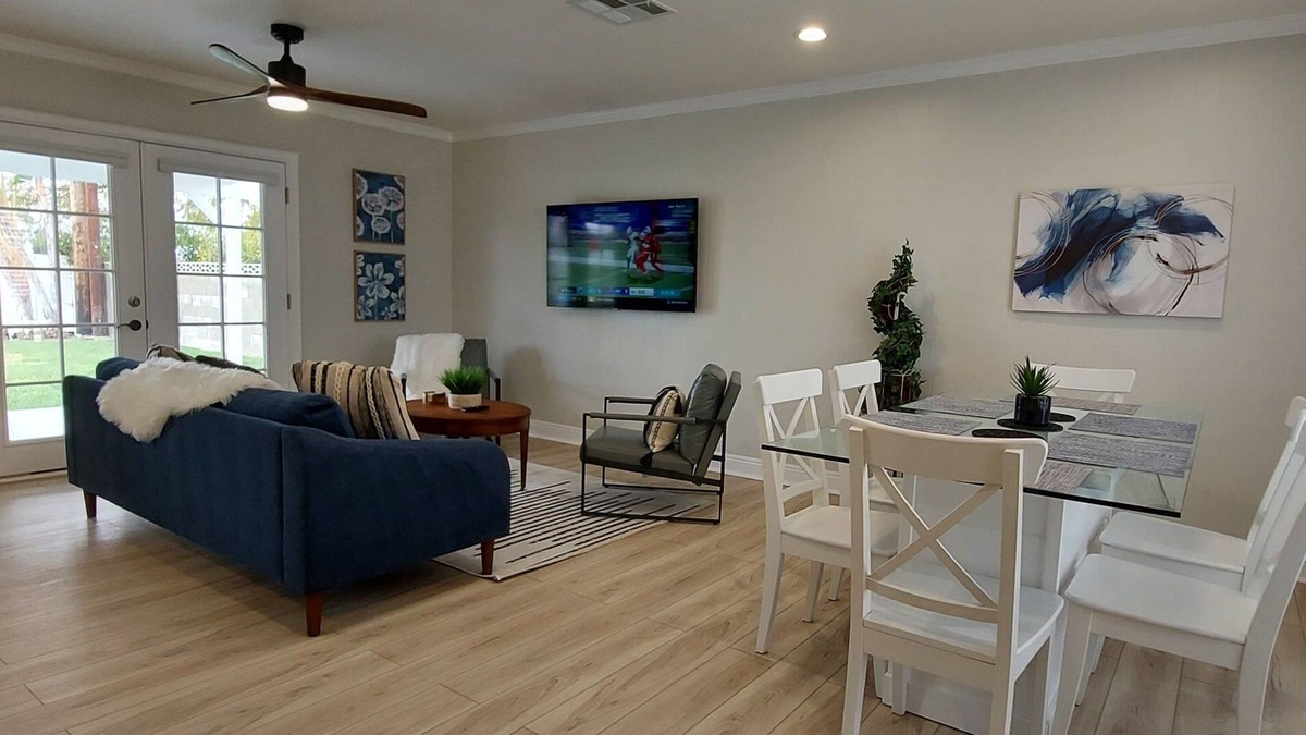 Simi Valley House | Beautiful Home in Downtown Simi Valley