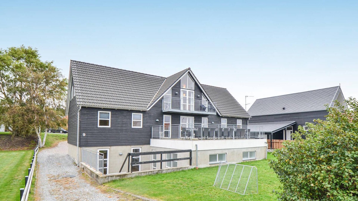 Vibæk Strand House | Beautiful home in Ebeltoft with sauna