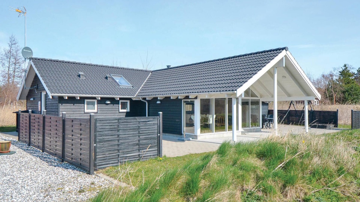 Elsegarde Strand House | Beautiful home in Ebeltoft with WiFi