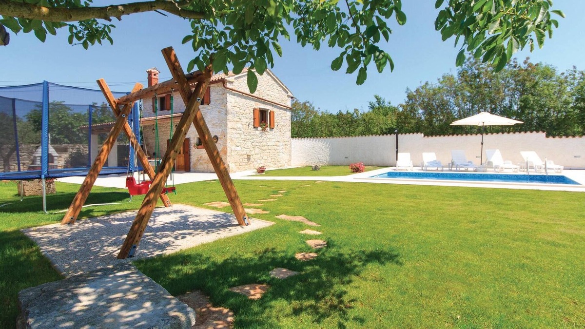 Filipana House | Beautiful home in Filipana with WiFi