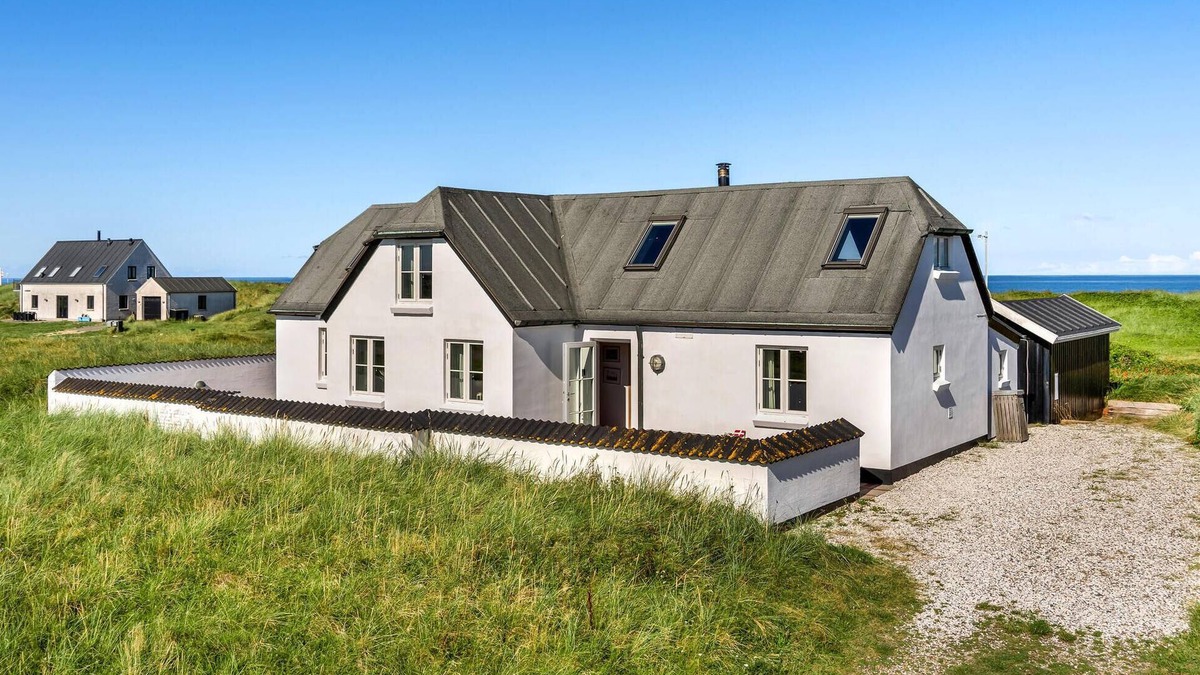 Frostrup House | Beautiful home in Frøstrup with sauna