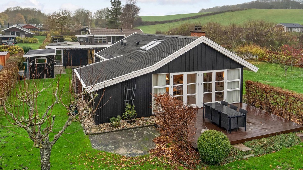 Haarby House | Beautiful home in Haarby with WiFi