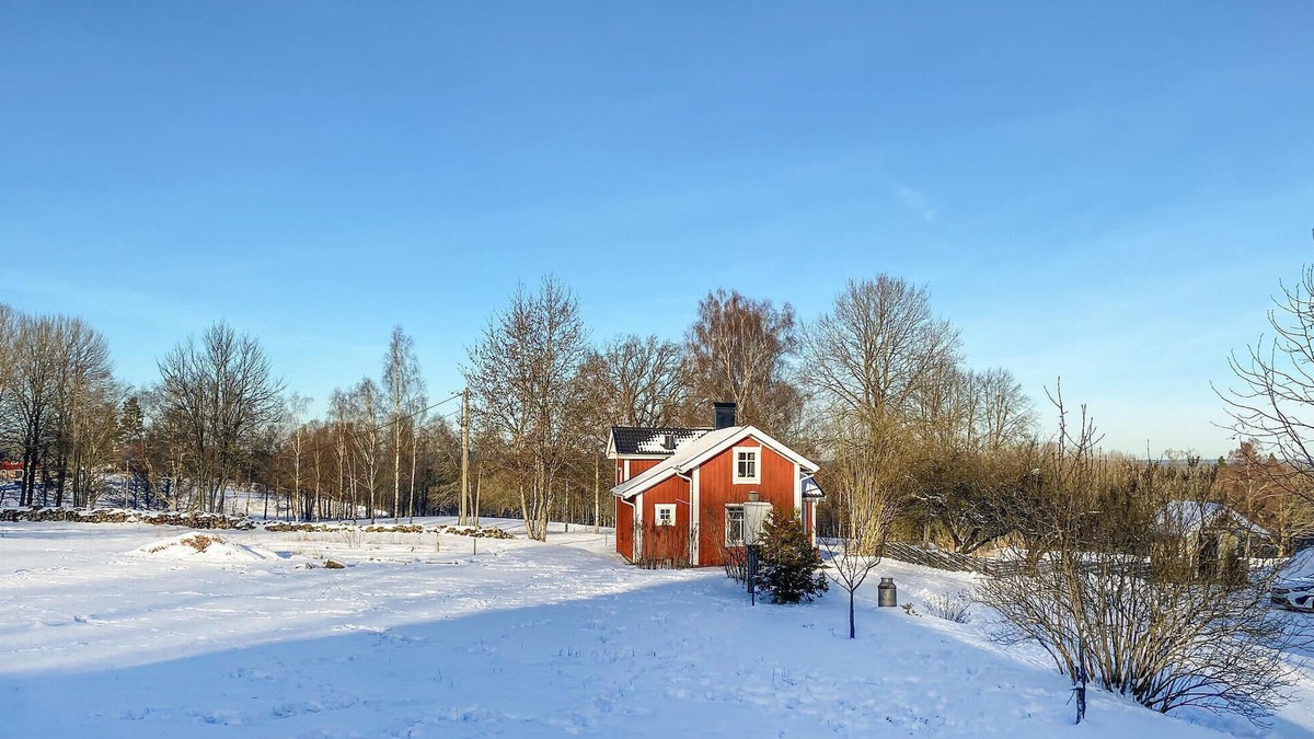 Hestra House | Beautiful home in Hestra with WiFi