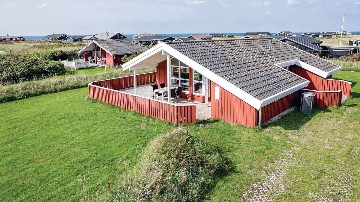 Lonstrup House | Beautiful home in Hjørring with sauna