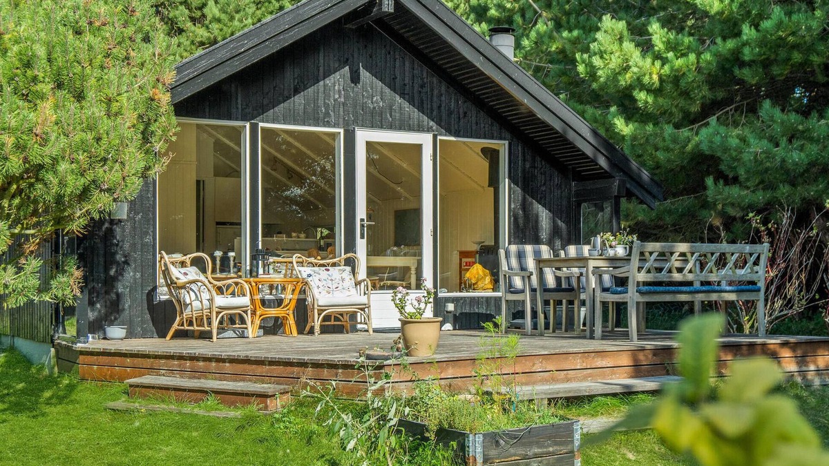 Ristinge House | Beautiful home in Humble with WiFi
