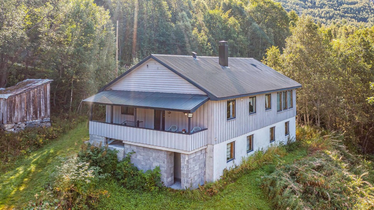 Luster House | Beautiful home in Jostedal with kitchen