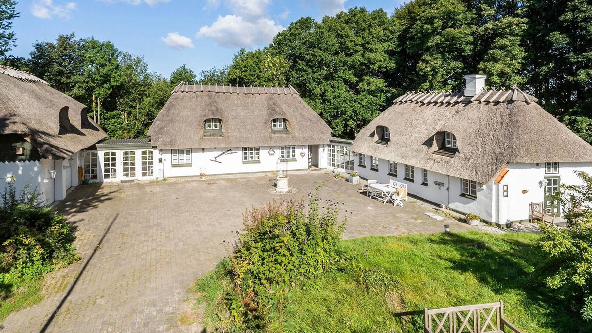 Juelsminde House | Beautiful home in Juelsminde with sauna