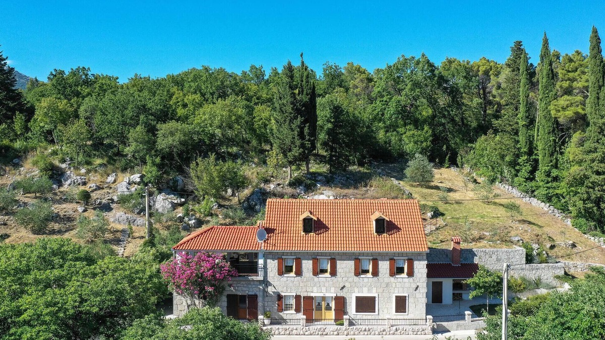 Kucice House | Beautiful home in Kucice with WiFi
