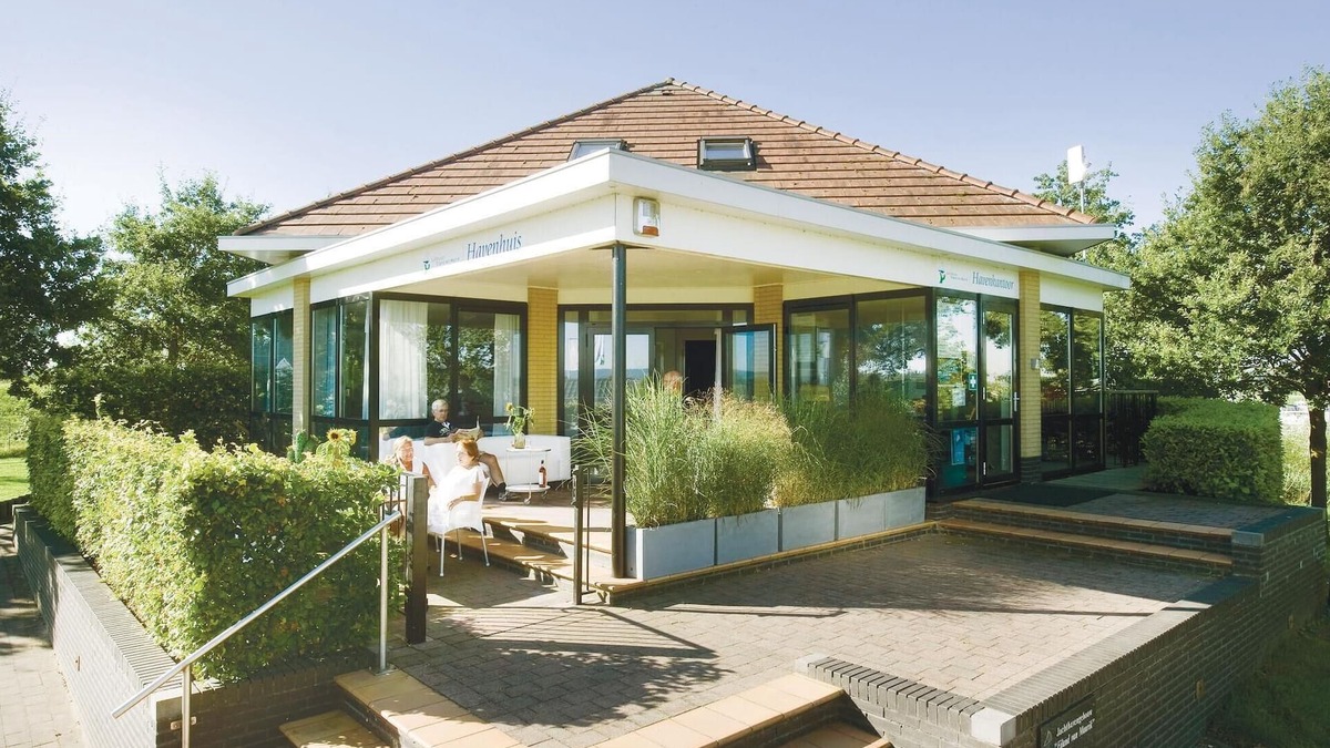 Maurik House | Beautiful home in Maurik with lake view