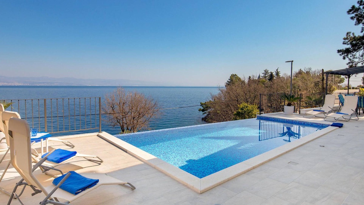 Medveja House | Beautiful home in Medveja
