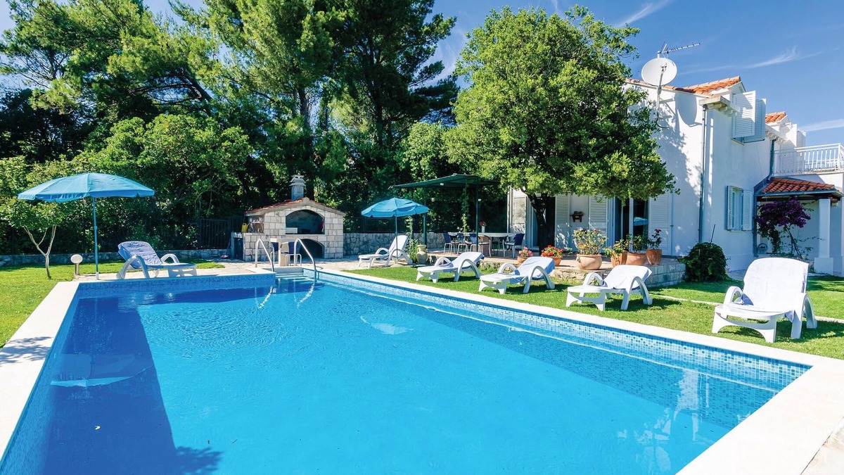 Mocici House | Beautiful home in Mocici