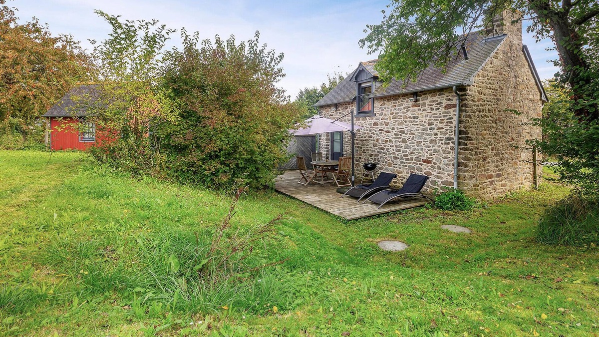 Mont-Dol House | Beautiful home in Mont-Dol with WiFi