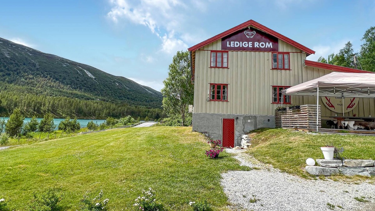 Skjaak House | Beautiful home in Nordberg with sauna