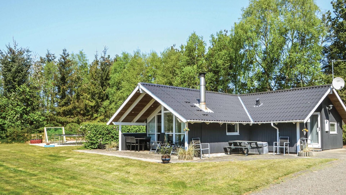 Jegum House | Beautiful home in Oksbøl with sauna