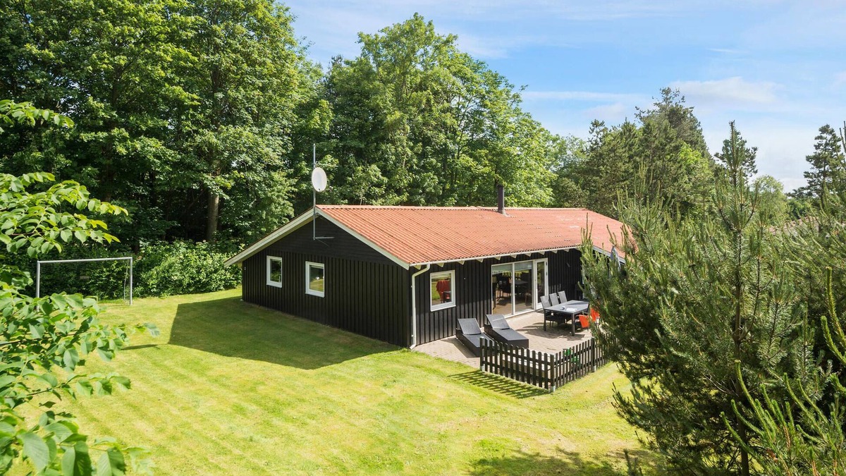 Jegum House | Beautiful home in Oksbøl with sauna