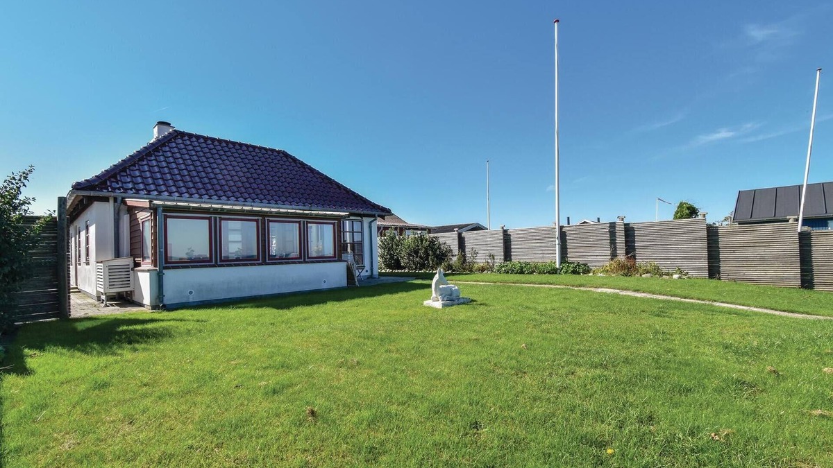 Tørresø House | Beautiful home in Otterup with kitchen