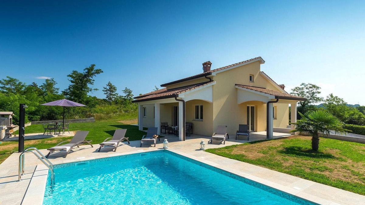 Pazin House | Beautiful home in Pazin with private swimming pool, can be inside or outside