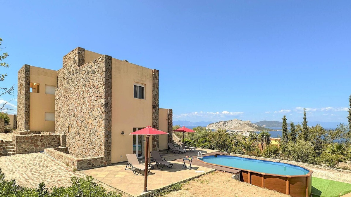 Kontos House | Beautiful home in Perdika with WiFi
