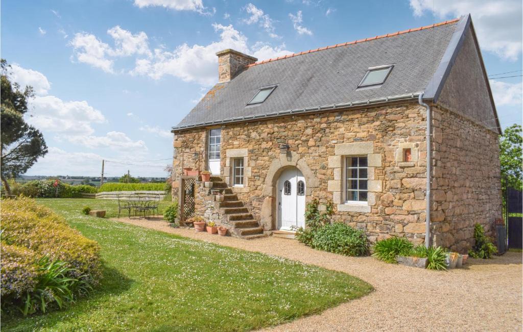 Pleudaniel House | Beautiful Home In Pleudaniel