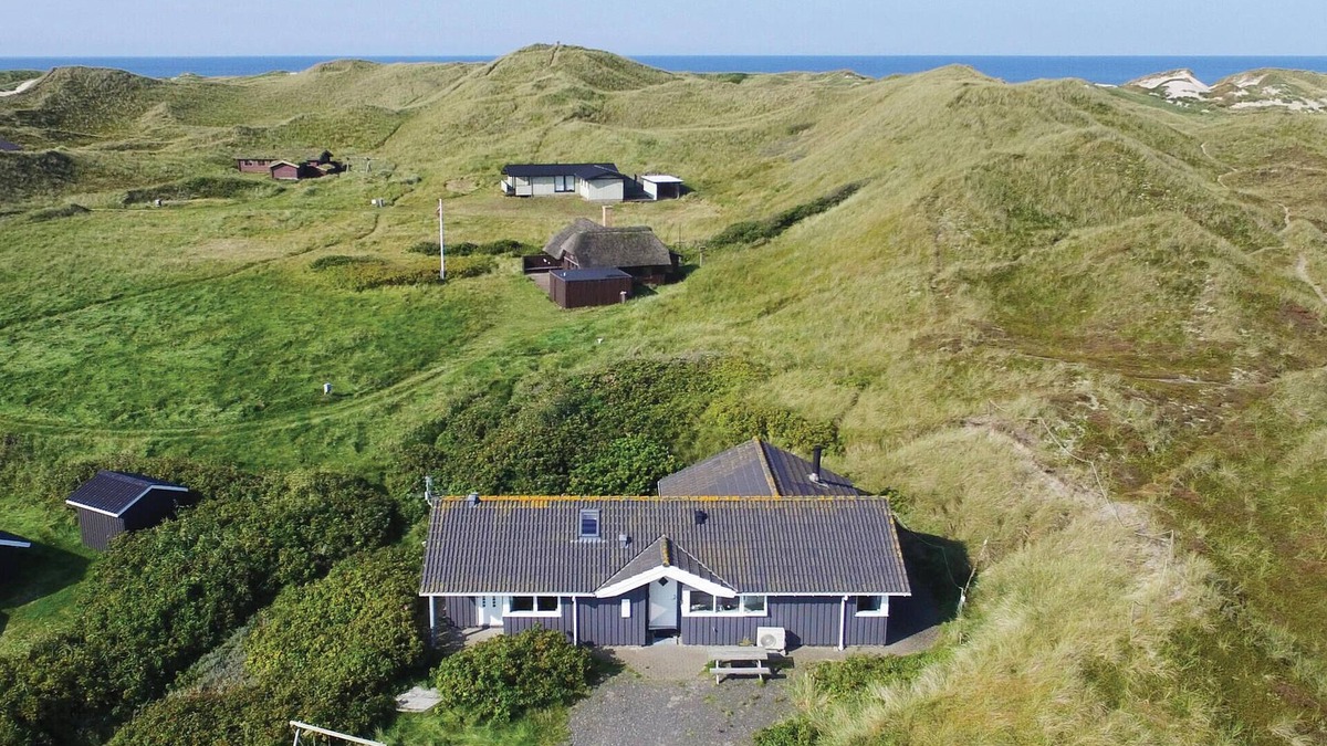 Houvig House | Beautiful home in Ringkøbing with WiFi