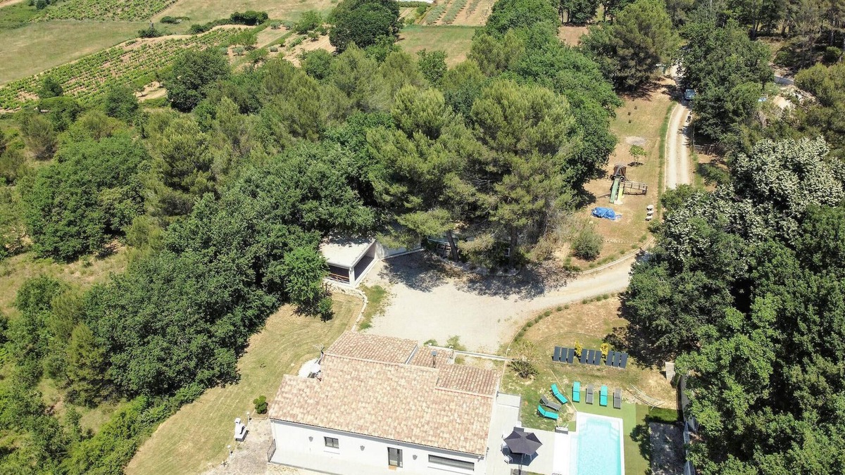 Rognes House | Beautiful home in Rognes with WiFi