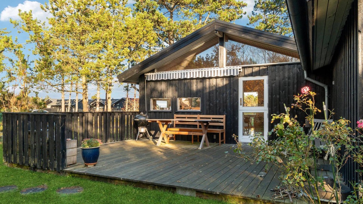 Marup House | Beautiful home in Samsø with kitchen