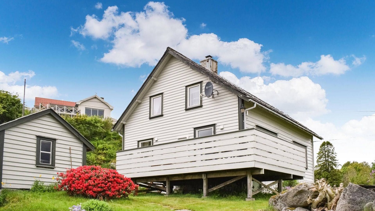 Sveio House | Beautiful home in Sveio with WiFi
