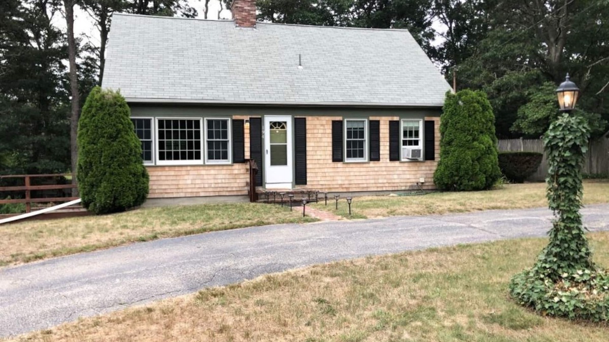Yarmouth Port House | Beautiful home in the heart of Cape Cod. Close to beaches, restaurants and more!