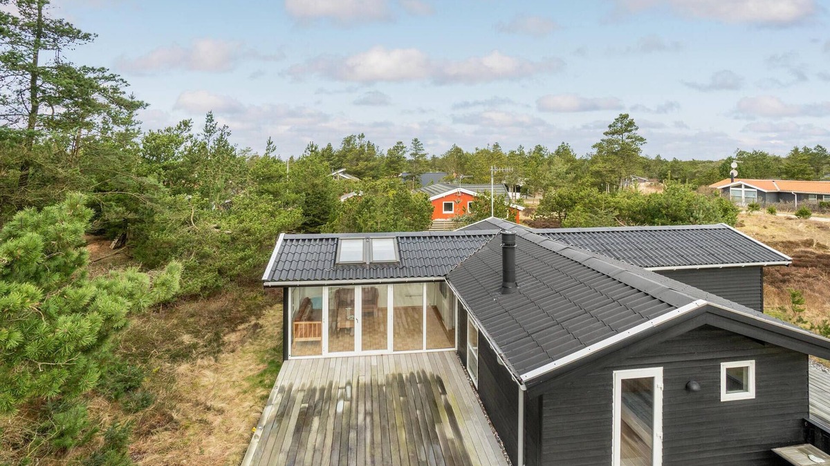 Sønder Vorupør House | Beautiful home in Thisted with WiFi