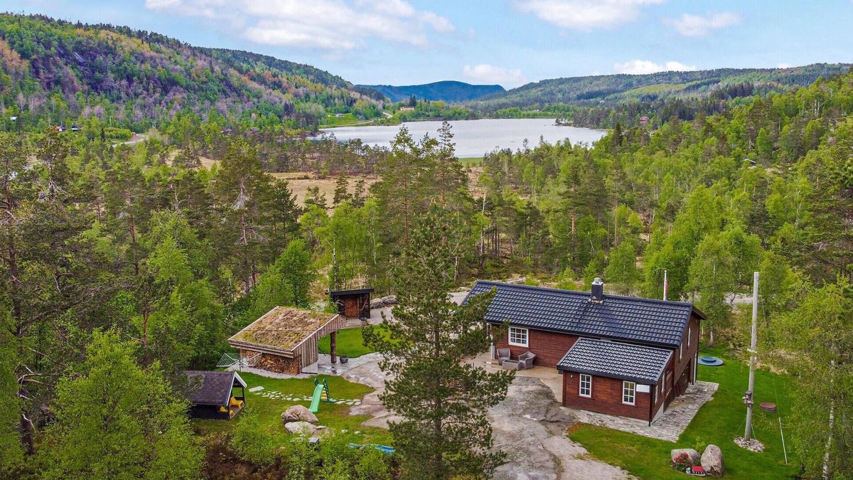 Haegebostad House | Beautiful home in Tingvatn