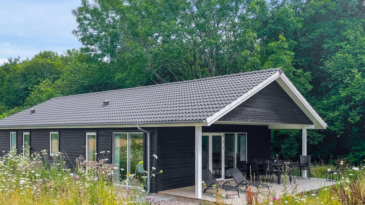 Lohals House | Beautiful home in Tranekær with WiFi
