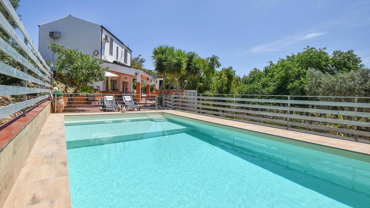 Partinico House | Beautiful home in Trappeto