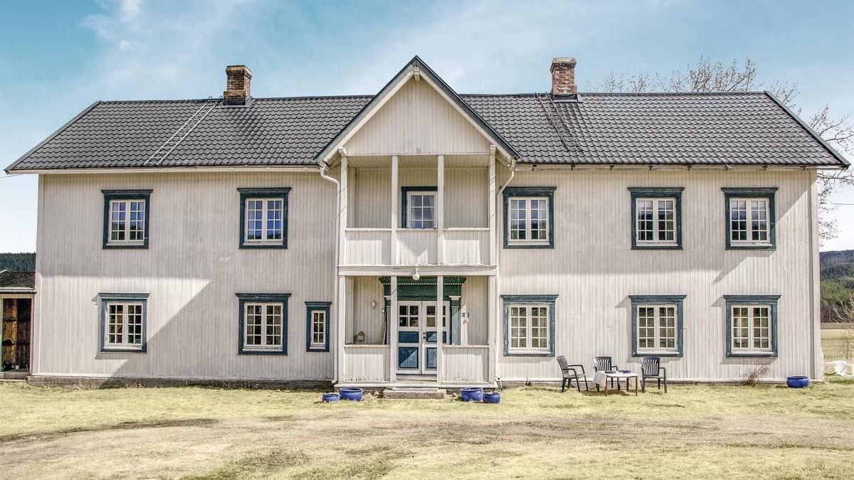 Tynset House | Beautiful home in Tynset with kitchen